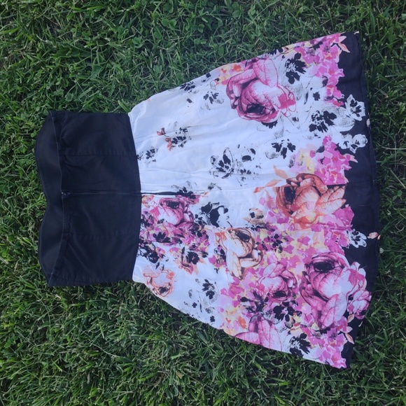 Trixxi Floral Flower Print Pattern Strapless Flowy Mini Dress - Picture 8 of 10